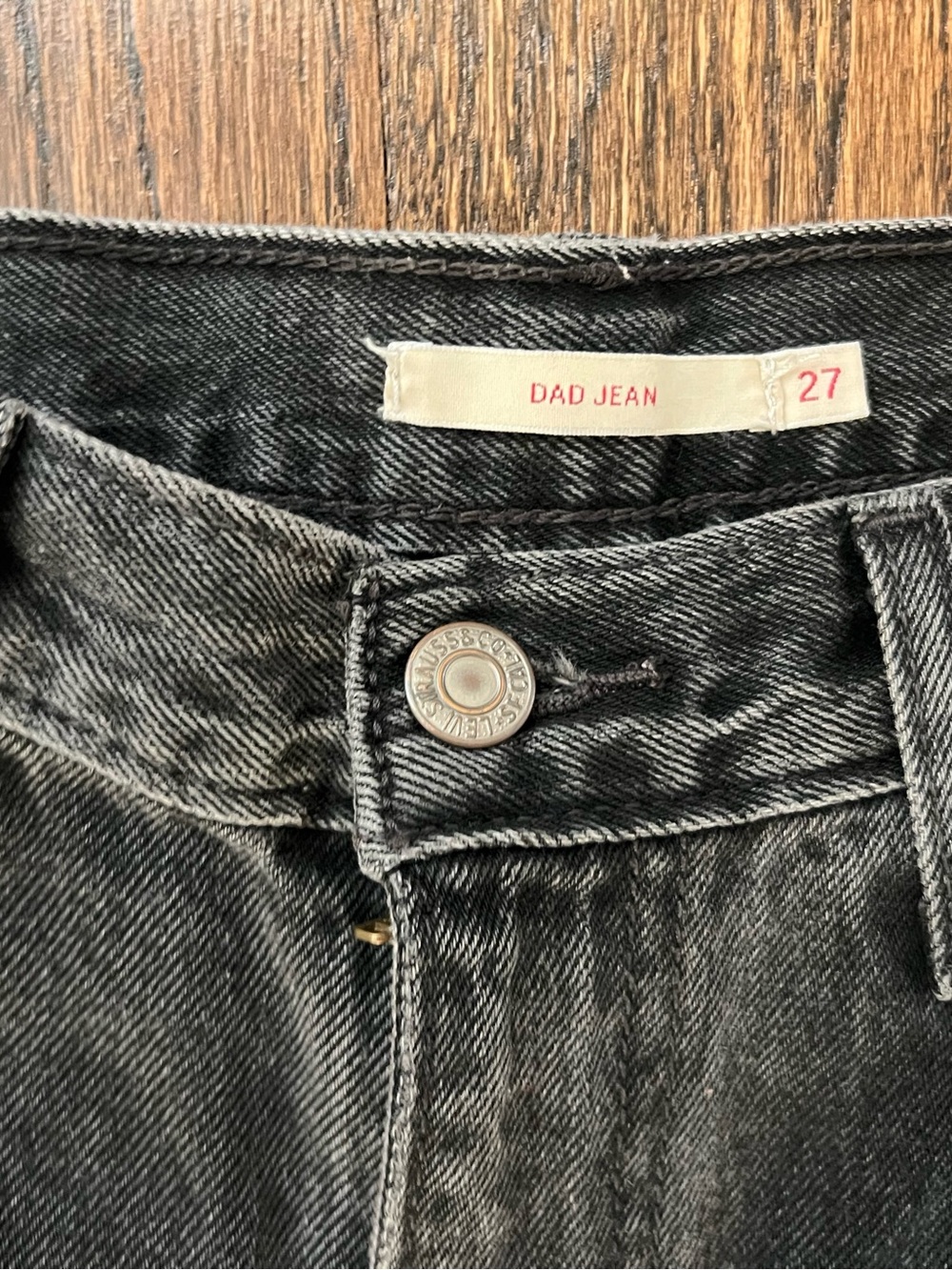 Levi’s Straight Leg Dad Jeans - Picture 3 of 4